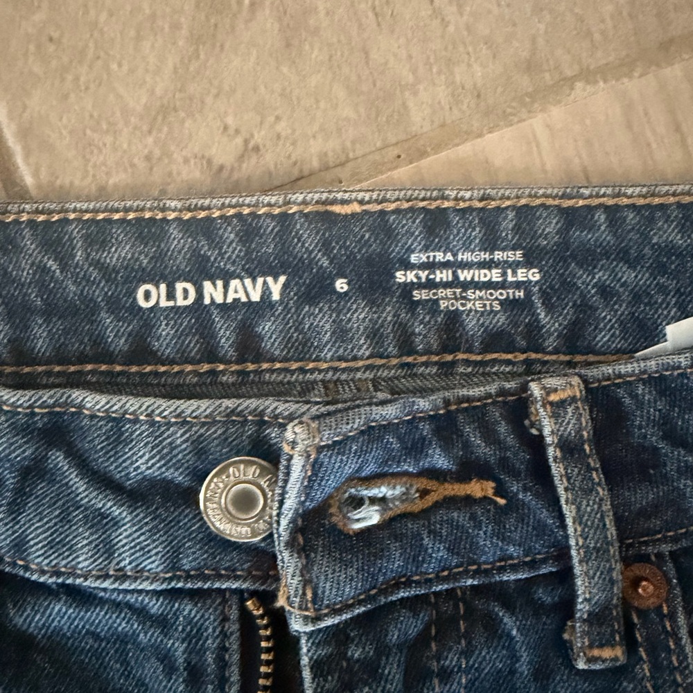 Old Navy Relaxed Fit women’s  Jeans in Classic Blue